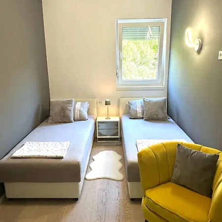 Seaside Haven Apartment