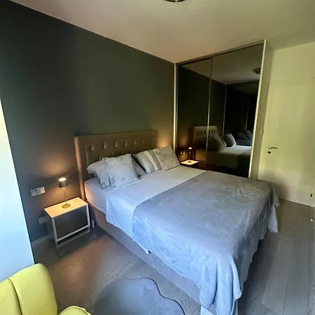 Seaside Haven Apartment Split