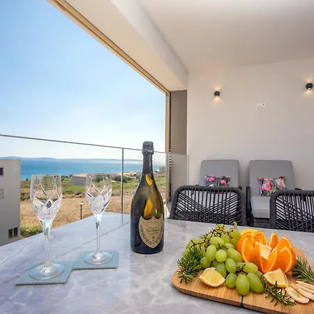 Seaside Haven Apartment